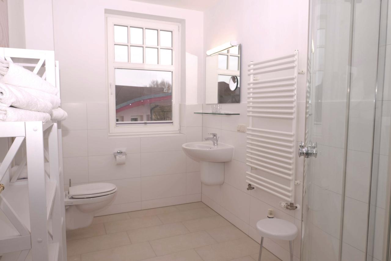 Hotel Zum Strandlaufer Ahrenshoop Dış mekan fotoğraf